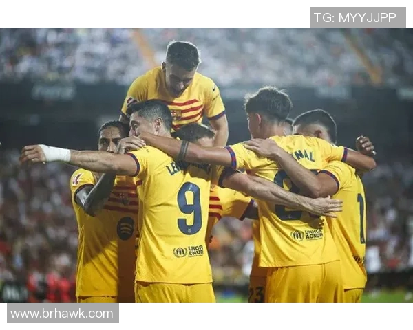 华伦西亚主场迎战巴萨双方争夺西甲积分榜关键战役